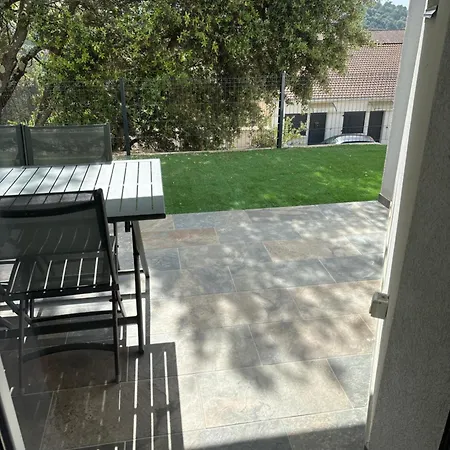 Les Jardins De Saint Pancrace דירה קורטה