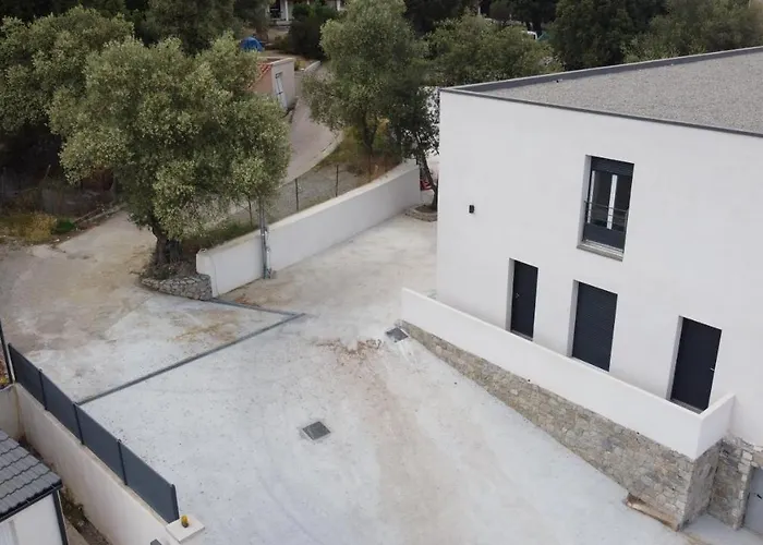 Les Jardins De Saint Pancrace Apartment *